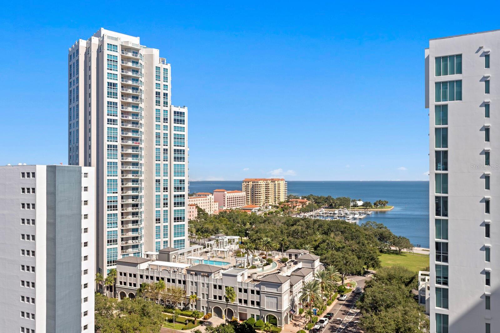 126 4TH AVE NE #1201