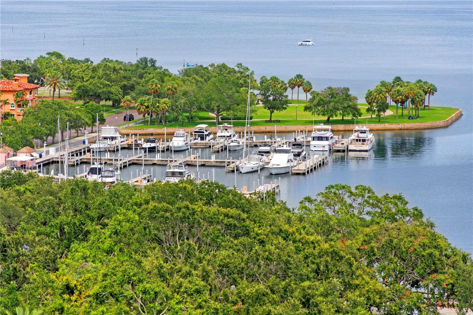 126 4TH AVE NE #1201