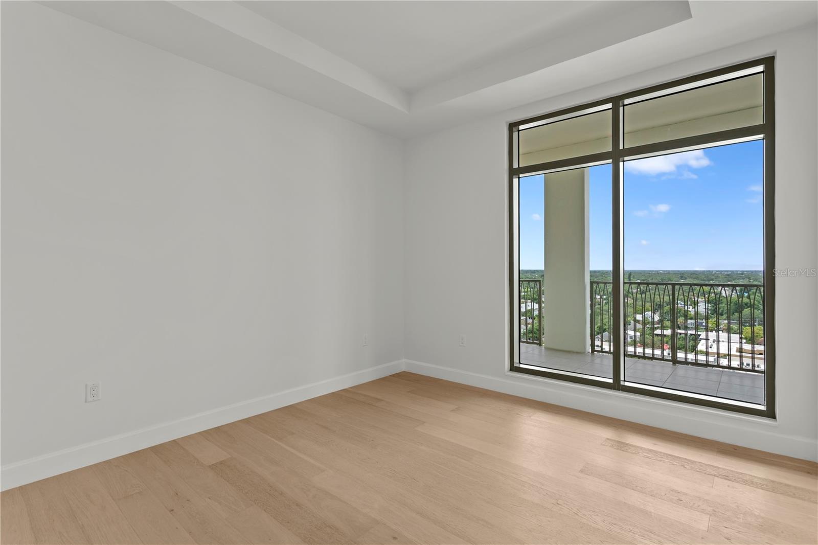 126 4TH AVE NE #1201