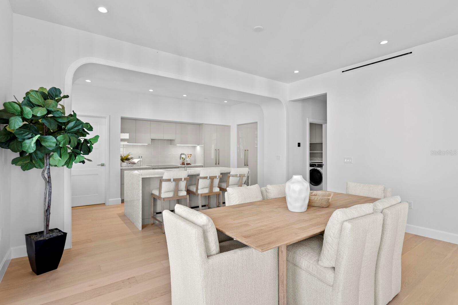 126 4TH AVE NE #1201