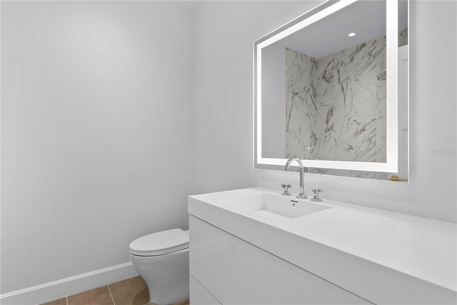 126 4TH AVE NE #1201