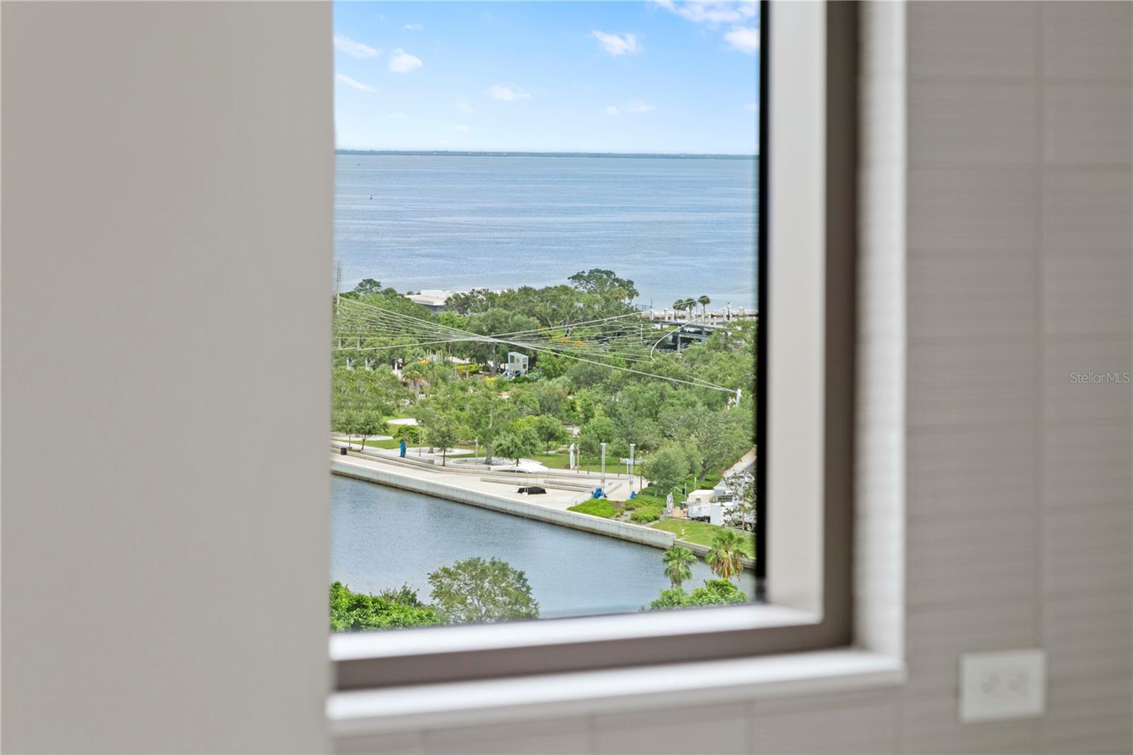 126 4TH AVE NE #1201