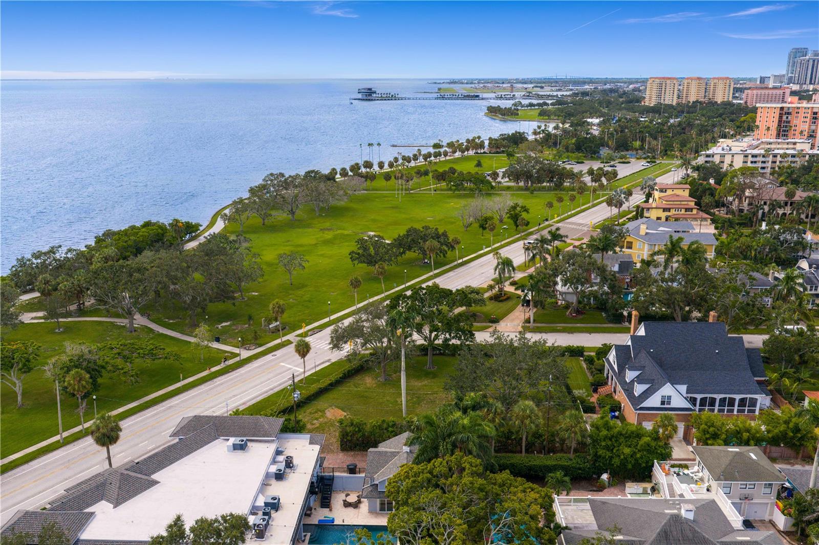 1500 N SHORE DR NE