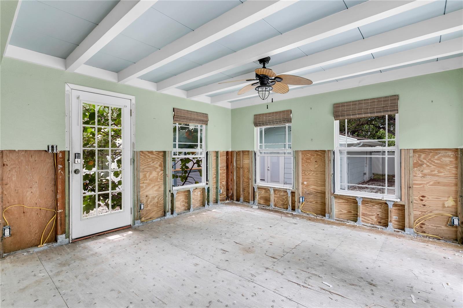 3650 BAYSHORE BLVD NE