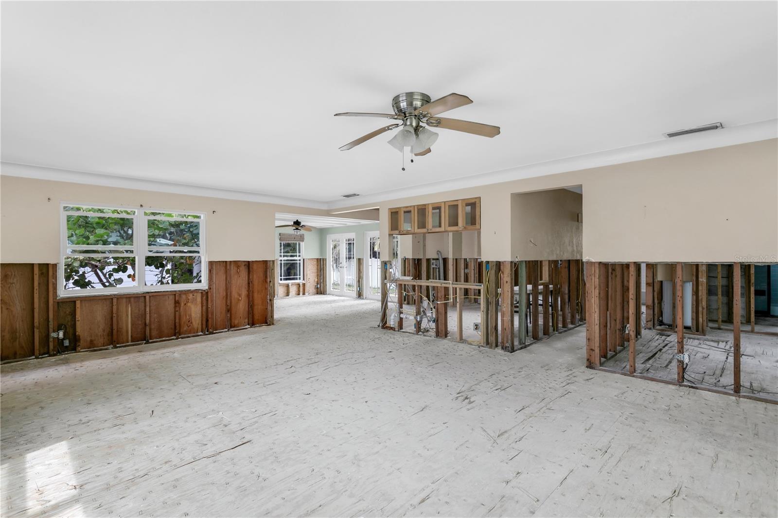 3650 BAYSHORE BLVD NE