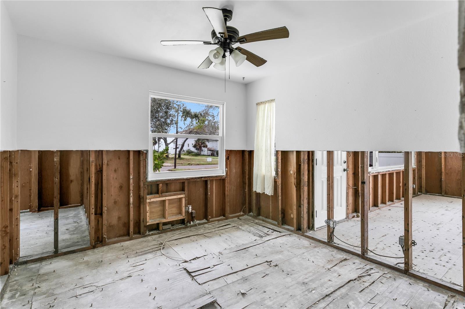 3650 BAYSHORE BLVD NE