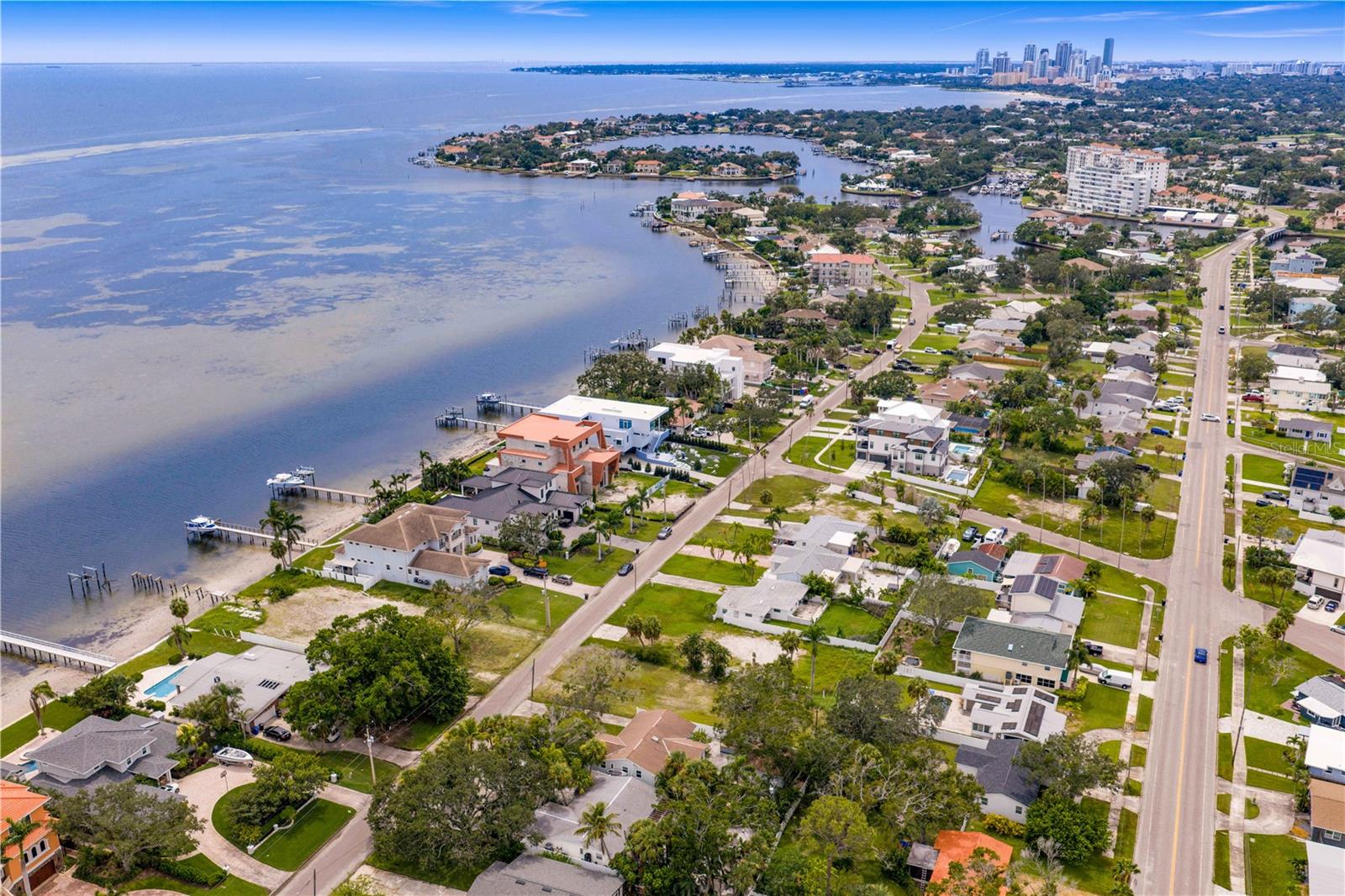 3650 BAYSHORE BLVD NE