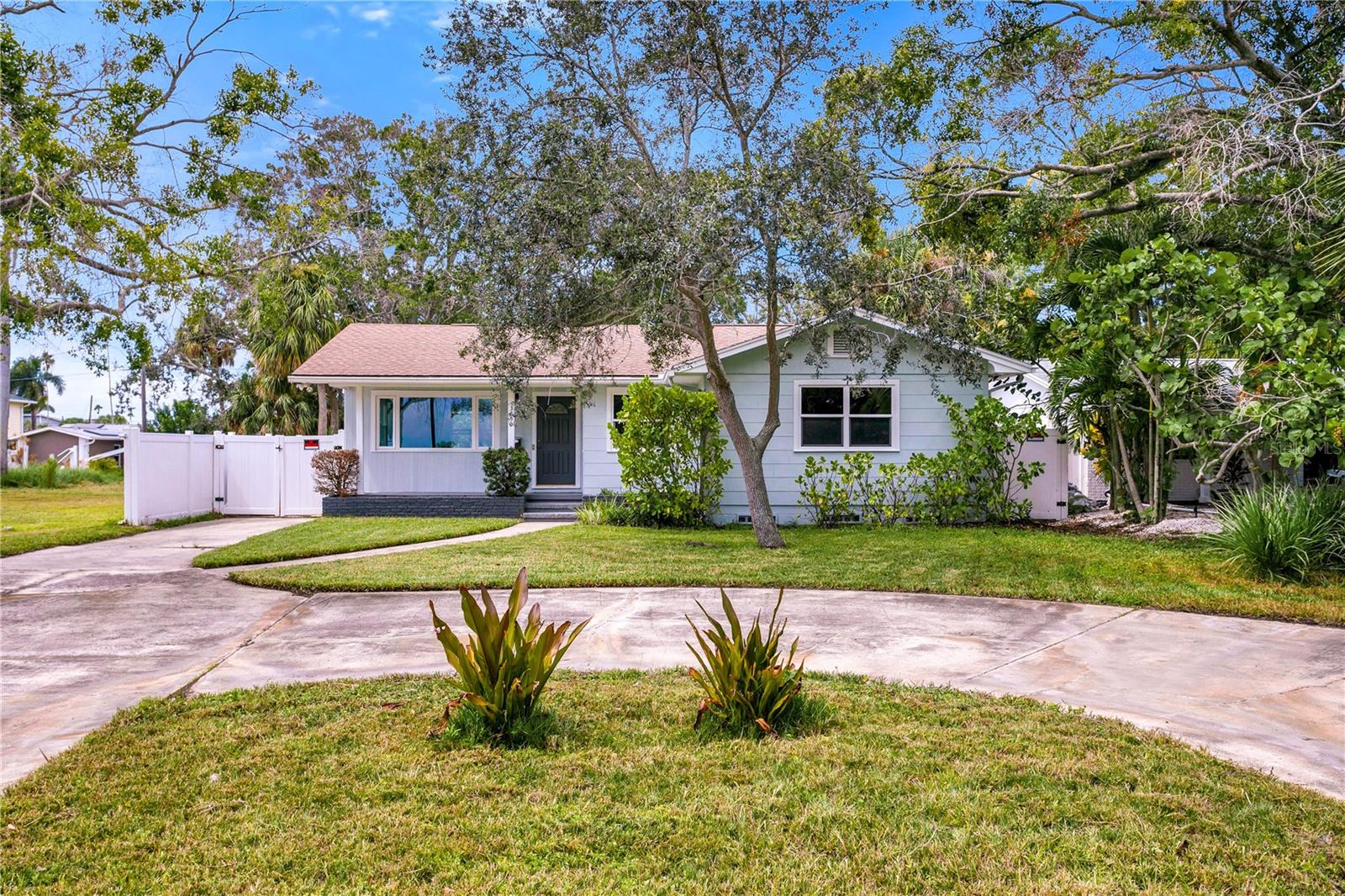 3650 BAYSHORE BLVD NE