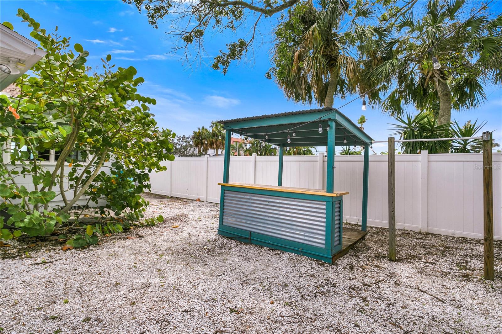 3650 BAYSHORE BLVD NE