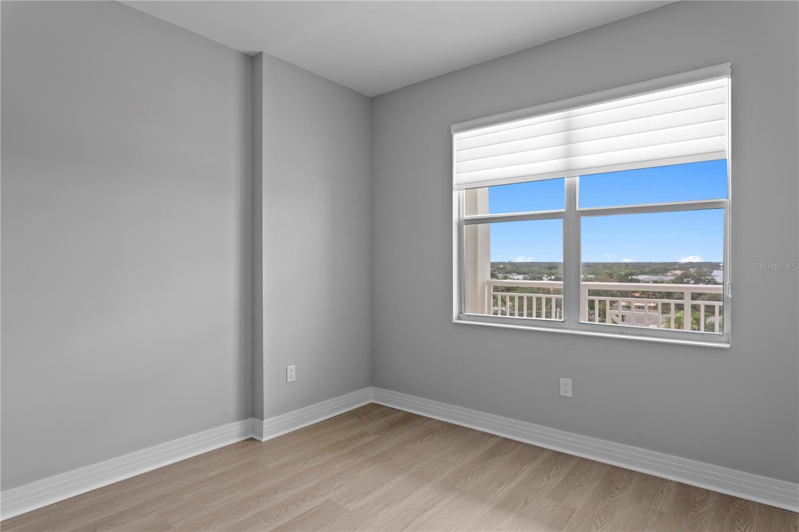 1325 NE SNELL ISLE BLVD NE #711