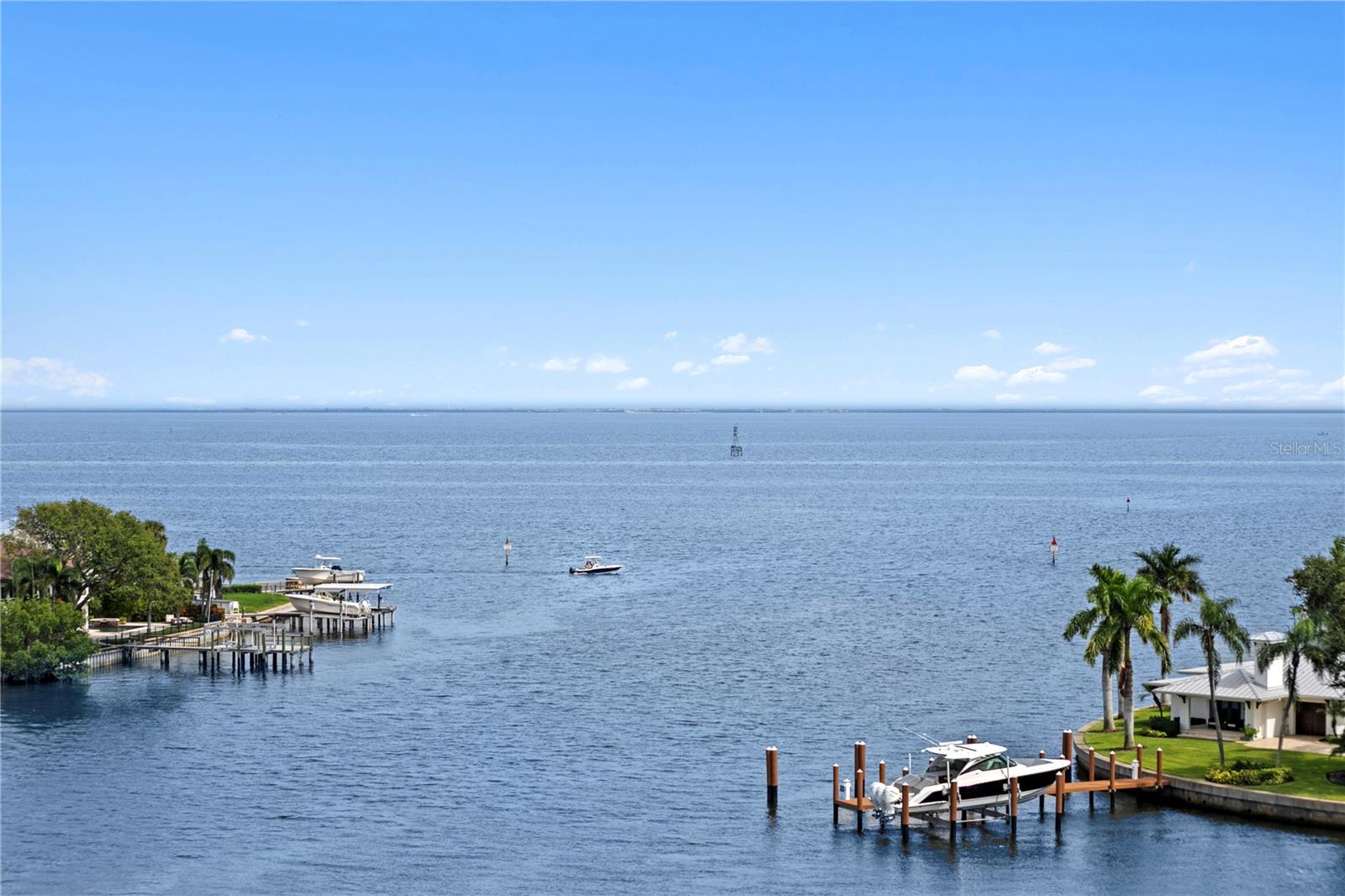 1325 NE SNELL ISLE BLVD NE #711