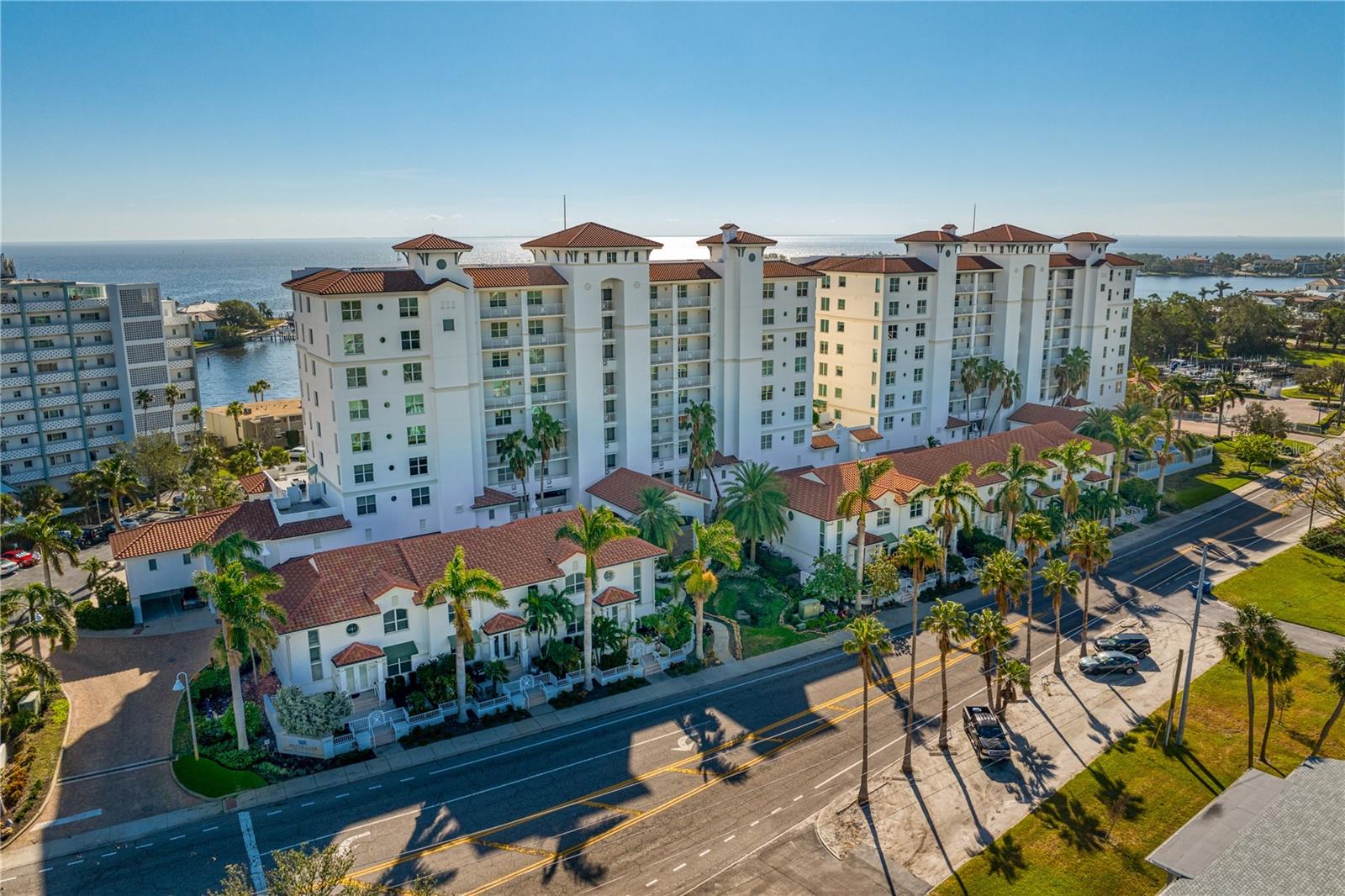 1325 NE SNELL ISLE BLVD NE #711