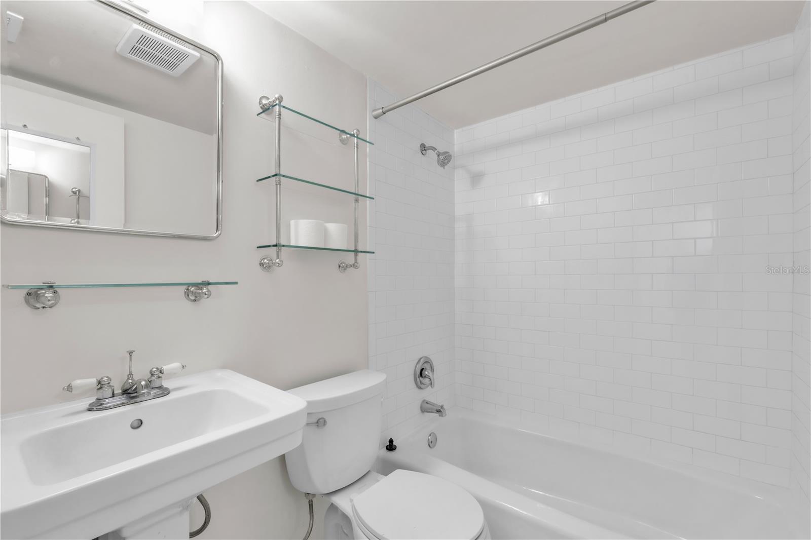 200 36TH AVE N #201A