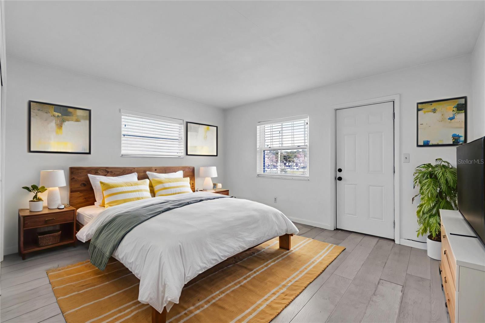 200 36TH AVE N #201A