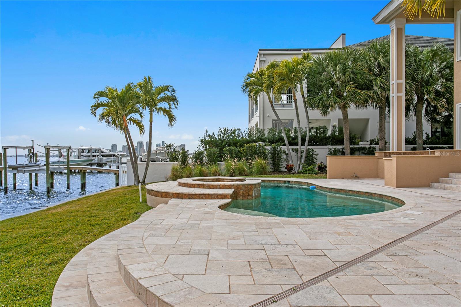 1737 BRIGHTWATERS BLVD NE