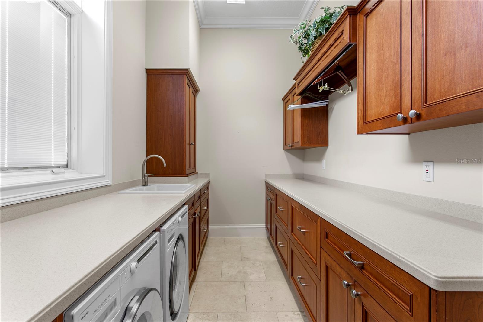 1737 BRIGHTWATERS BLVD NE