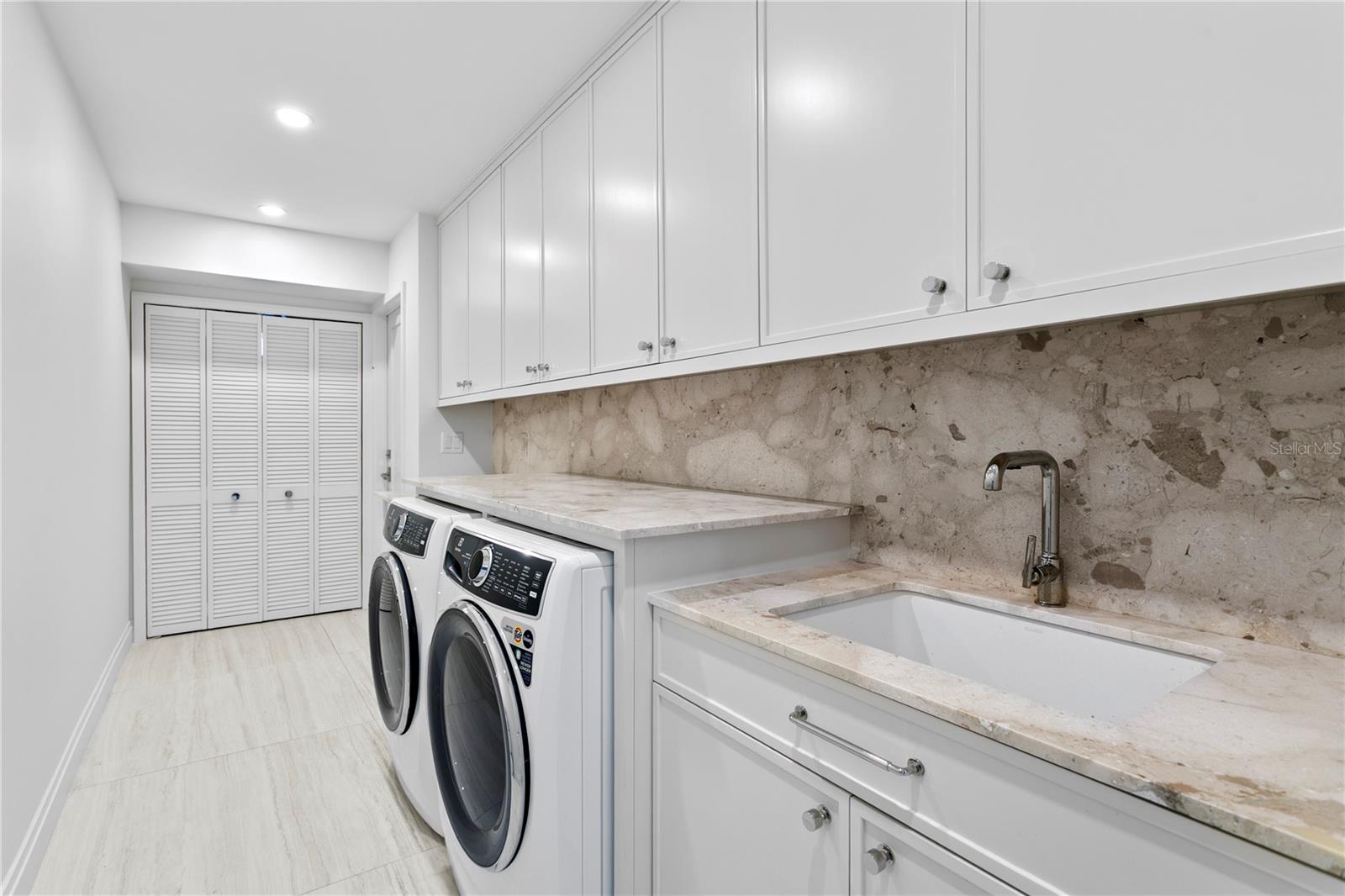 2580 E BAY ISLE DR SE