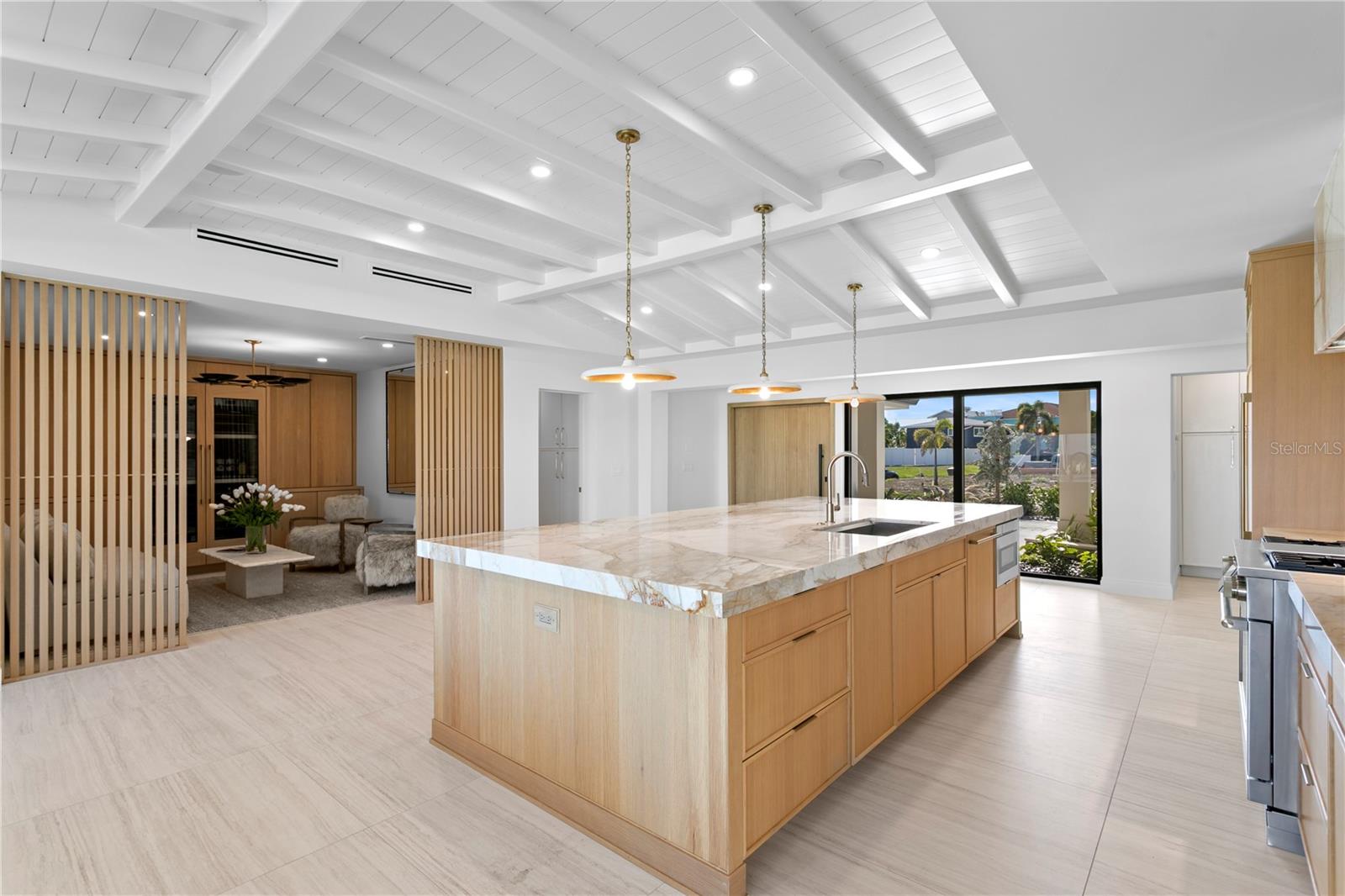 2580 E BAY ISLE DR SE