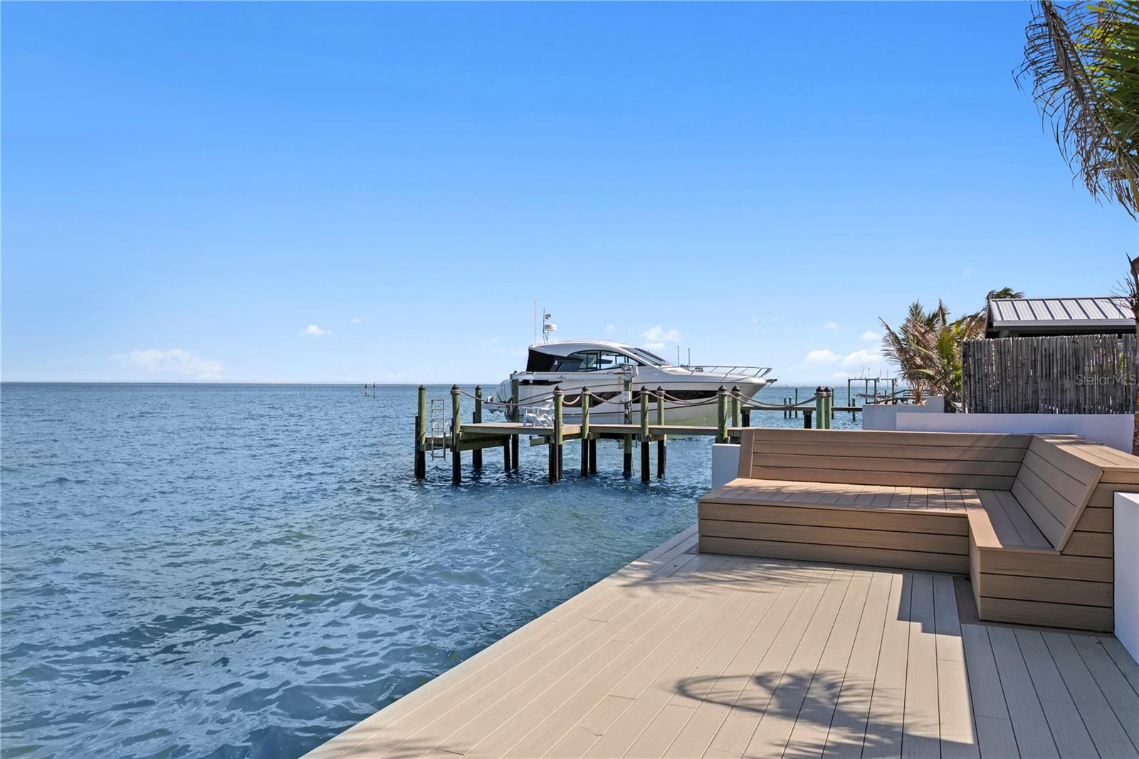 2580 E BAY ISLE DR SE