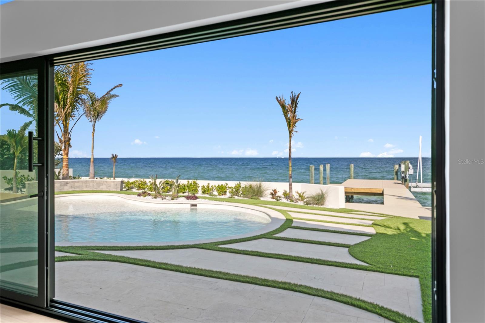 2580 E BAY ISLE DR SE