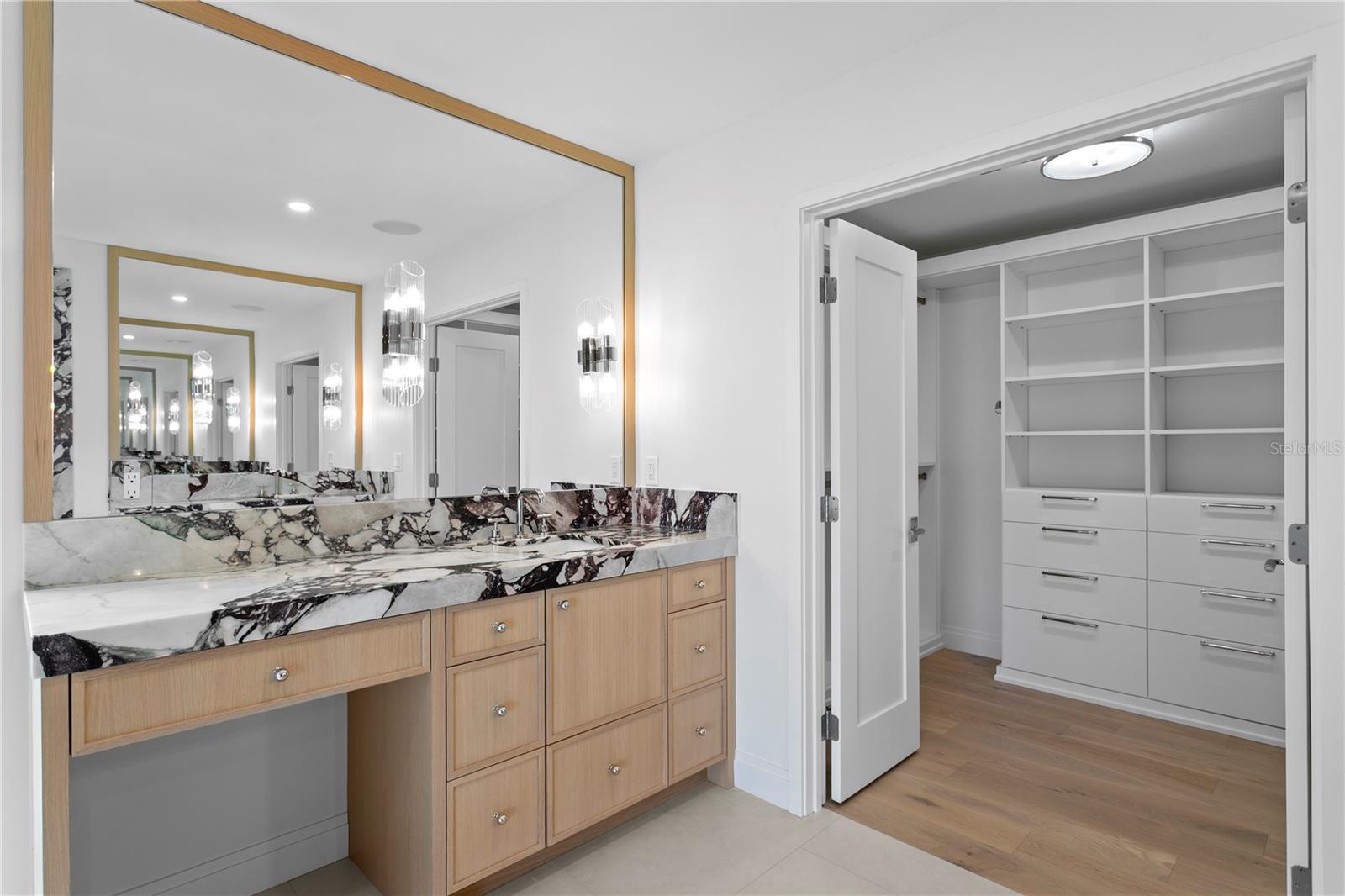 2580 E BAY ISLE DR SE