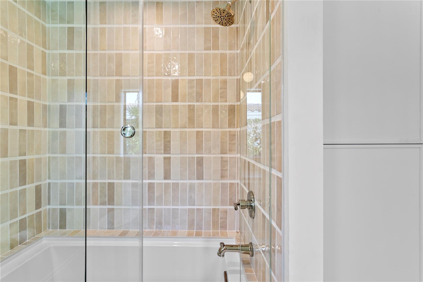 2580 E BAY ISLE DR SE