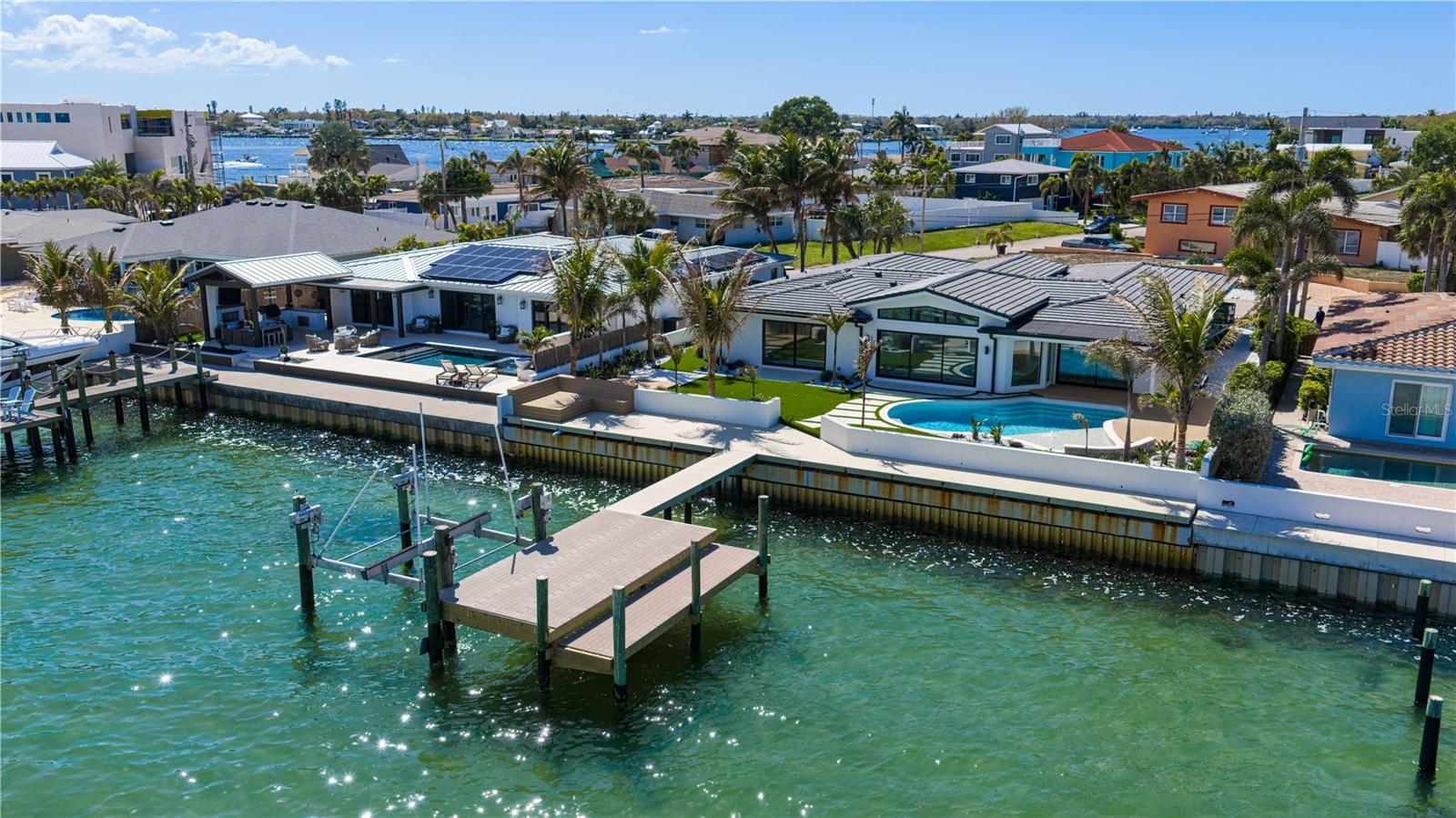 2580 E BAY ISLE DR SE