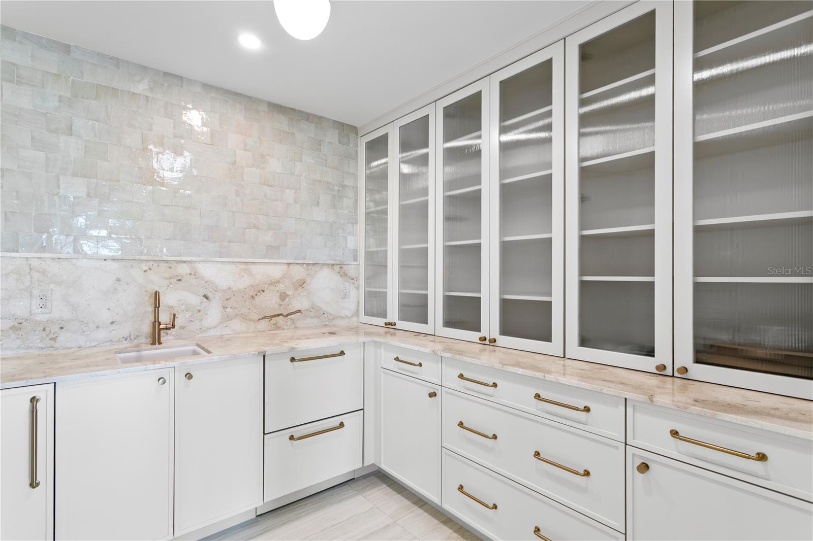 2580 E BAY ISLE DR SE