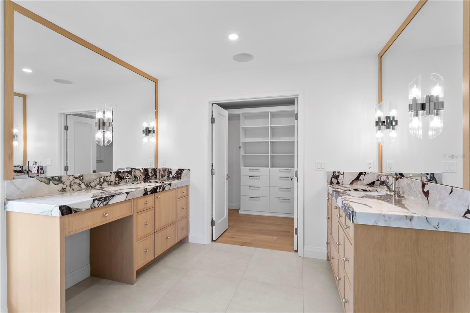 2580 E BAY ISLE DR SE