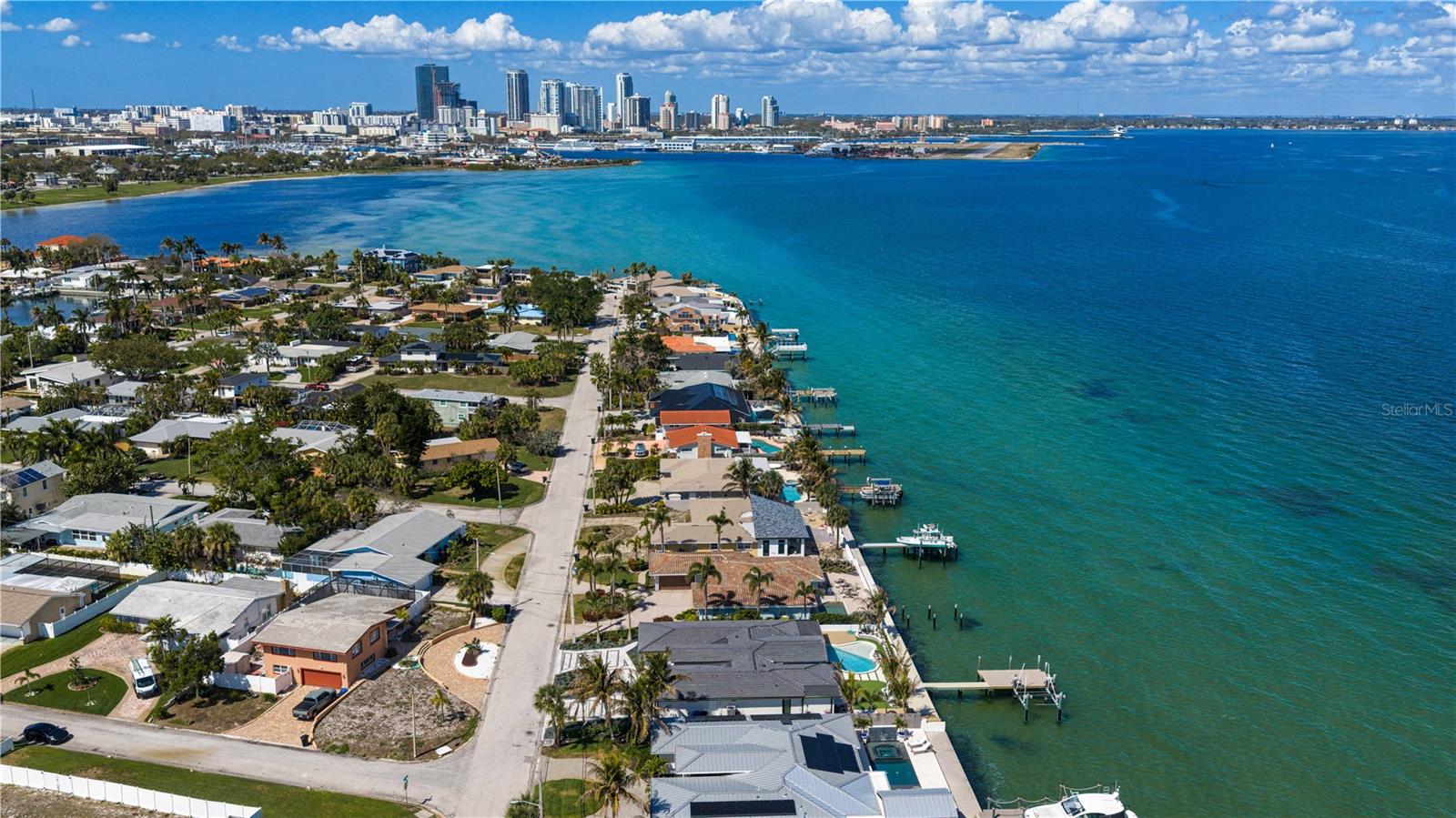 2580 E BAY ISLE DR SE