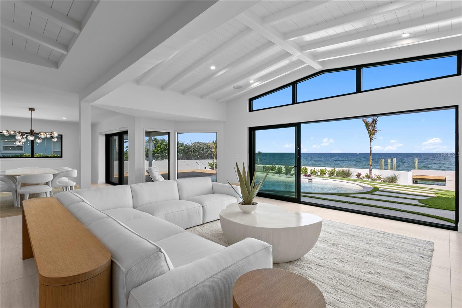 2580 E BAY ISLE DR SE