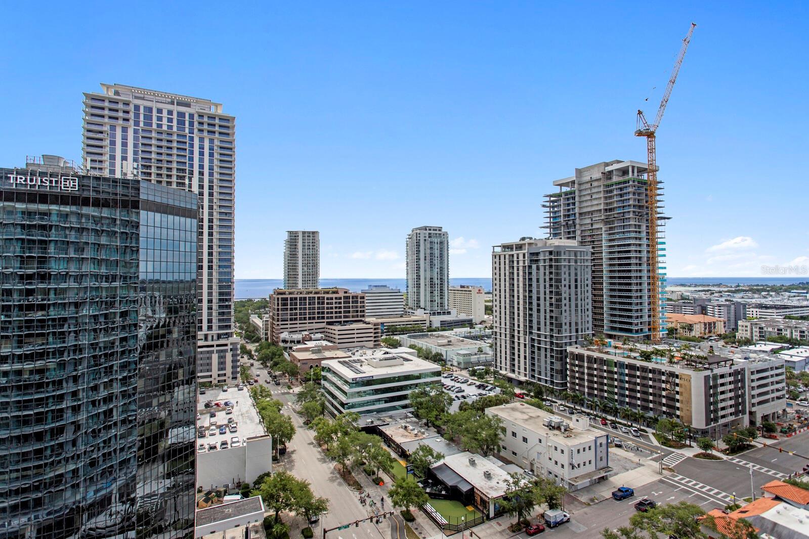 400 CENTRAL AVE #1704