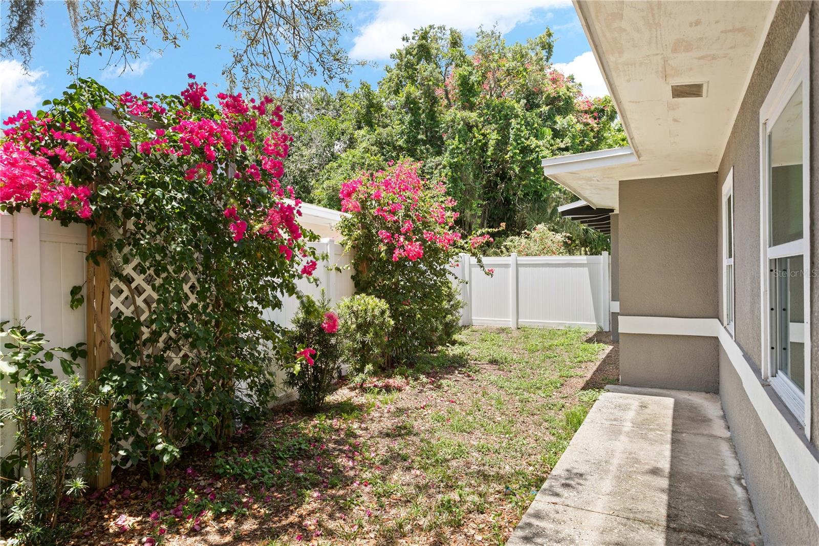 520 LAKE MAGGIORE BLVD S