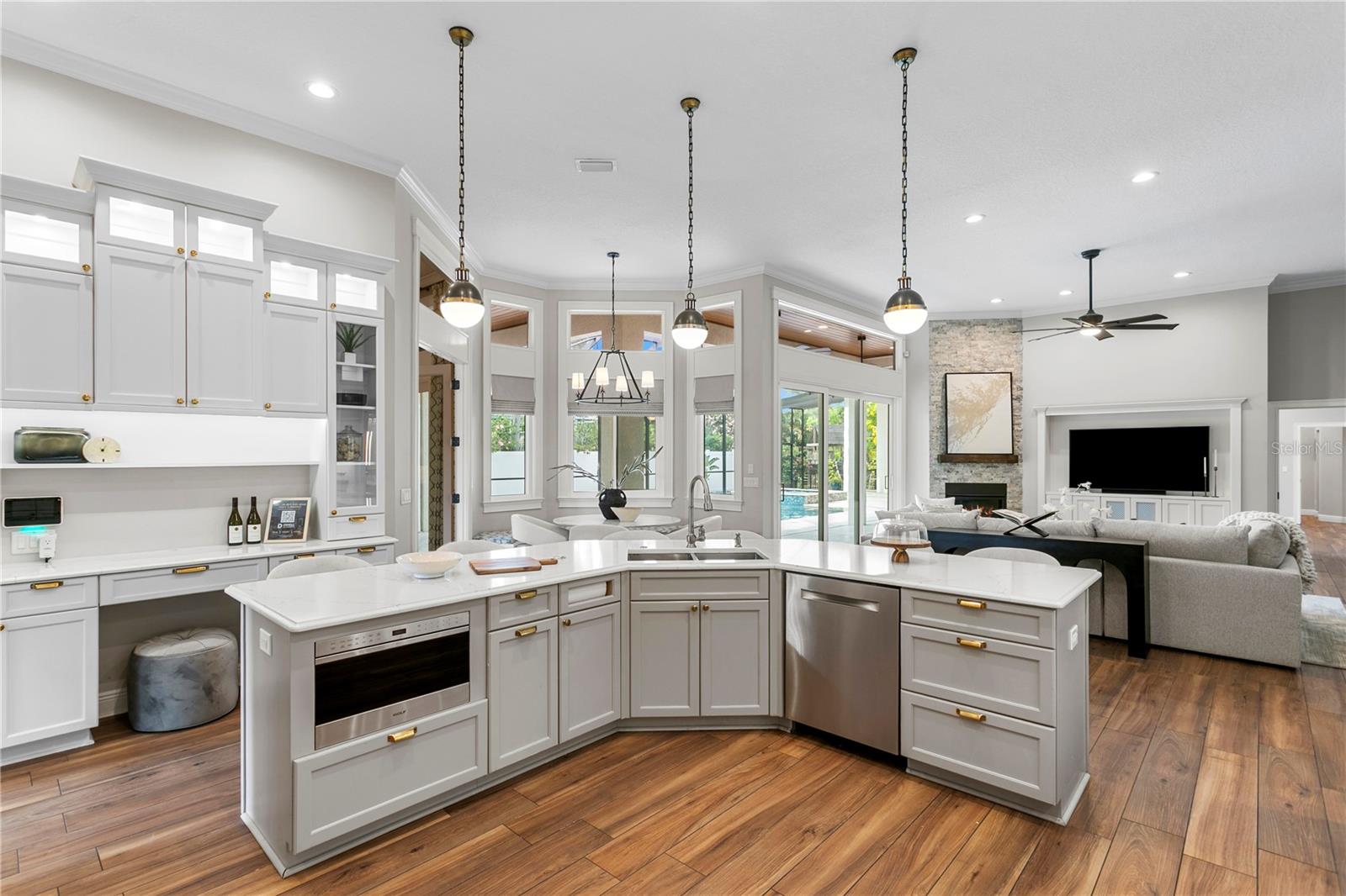 1230 DARLINGTON OAK CIR NE