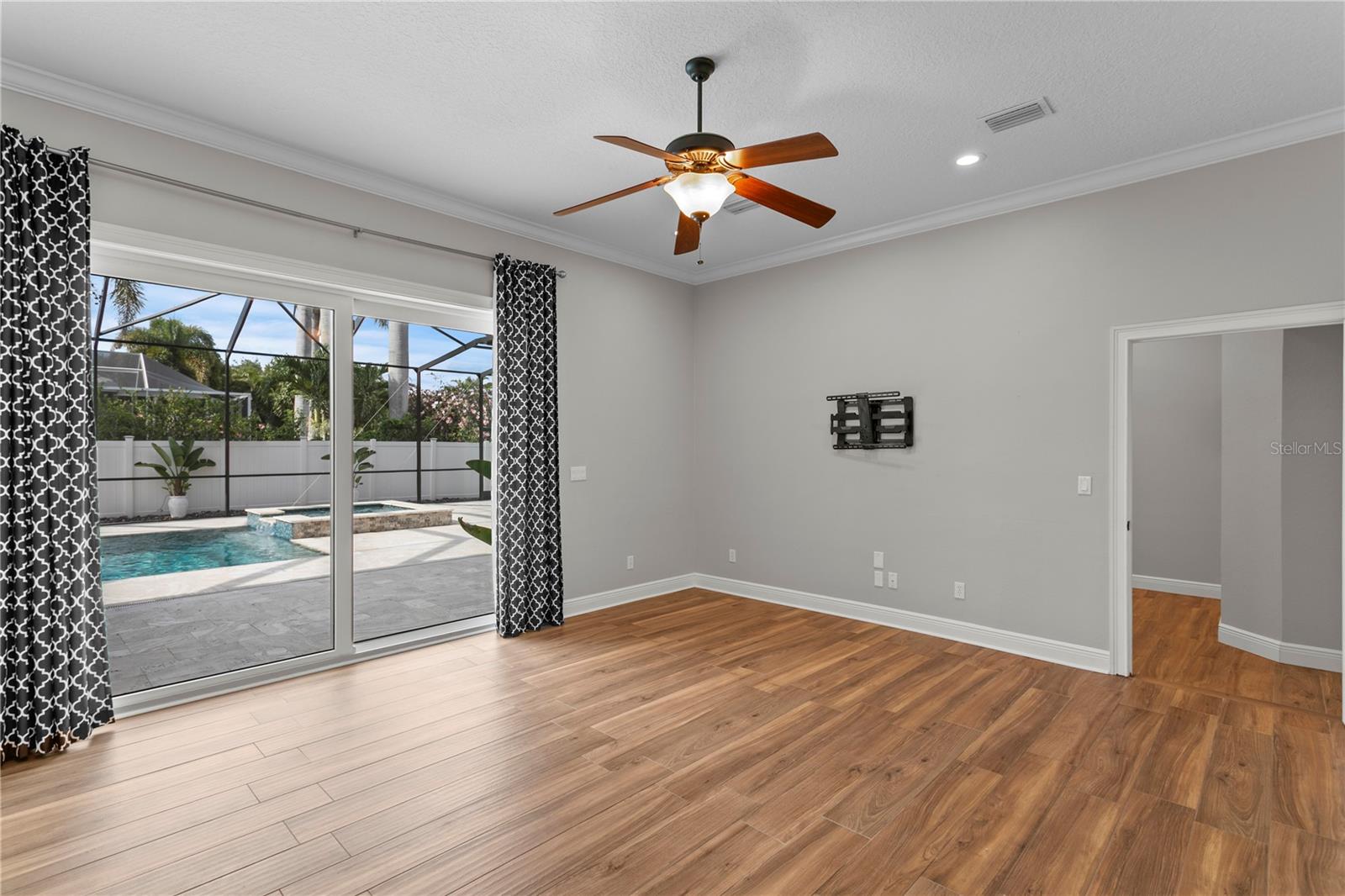 1230 DARLINGTON OAK CIR NE