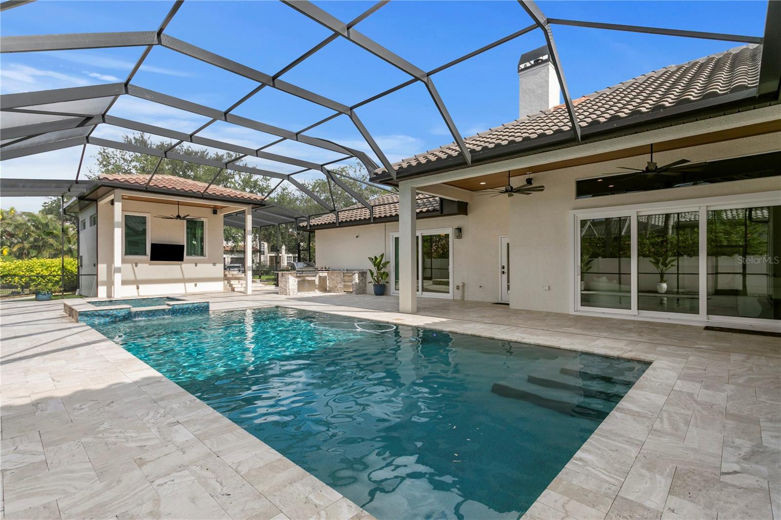 1230 DARLINGTON OAK CIR NE