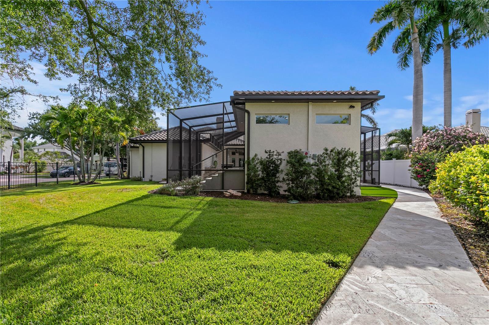 1230 DARLINGTON OAK CIR NE