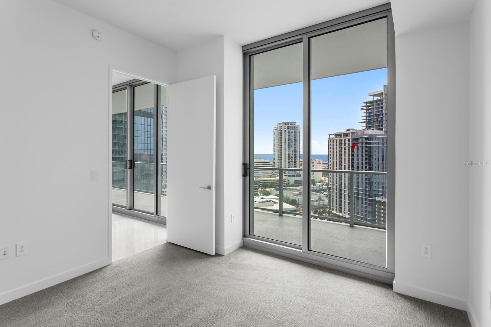 400 CENTRAL AVE #1704