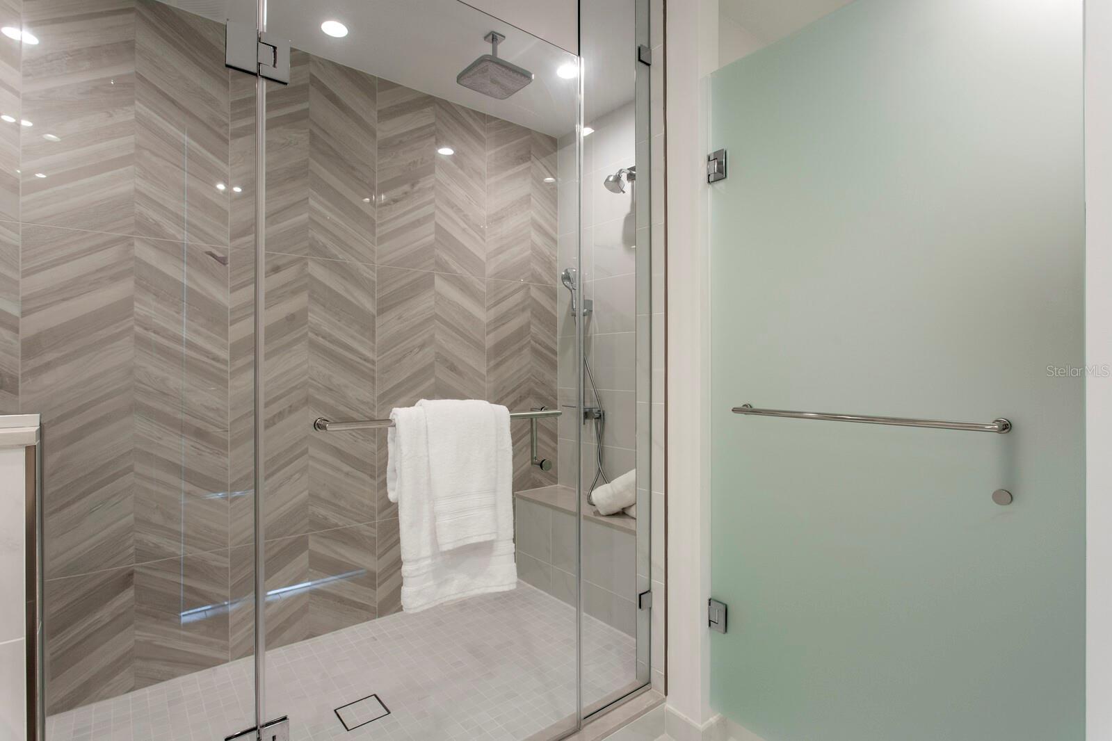 400 CENTRAL AVE #1704