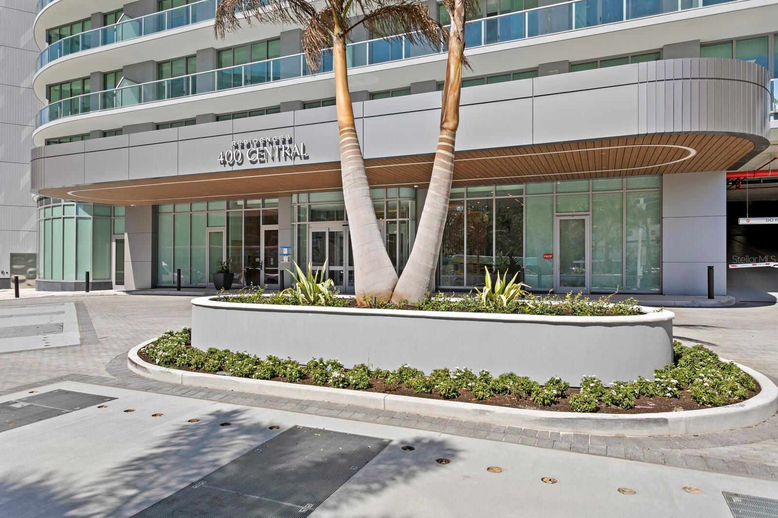 400 CENTRAL AVE #1704