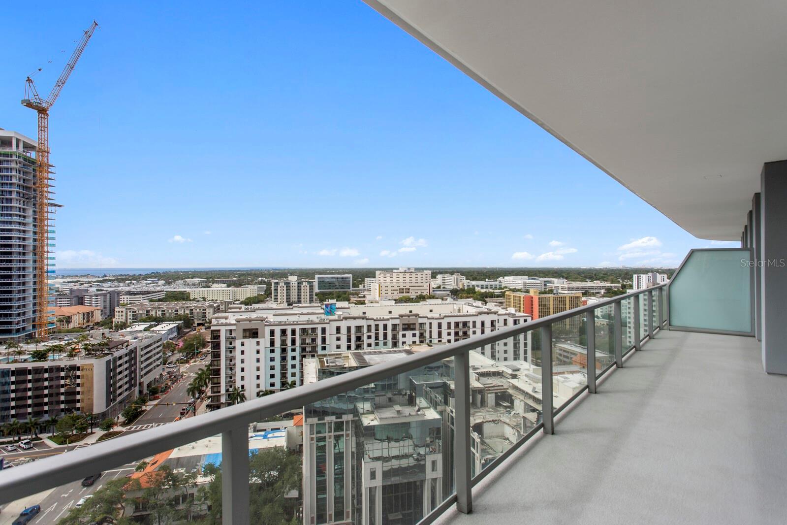 400 CENTRAL AVE #1704