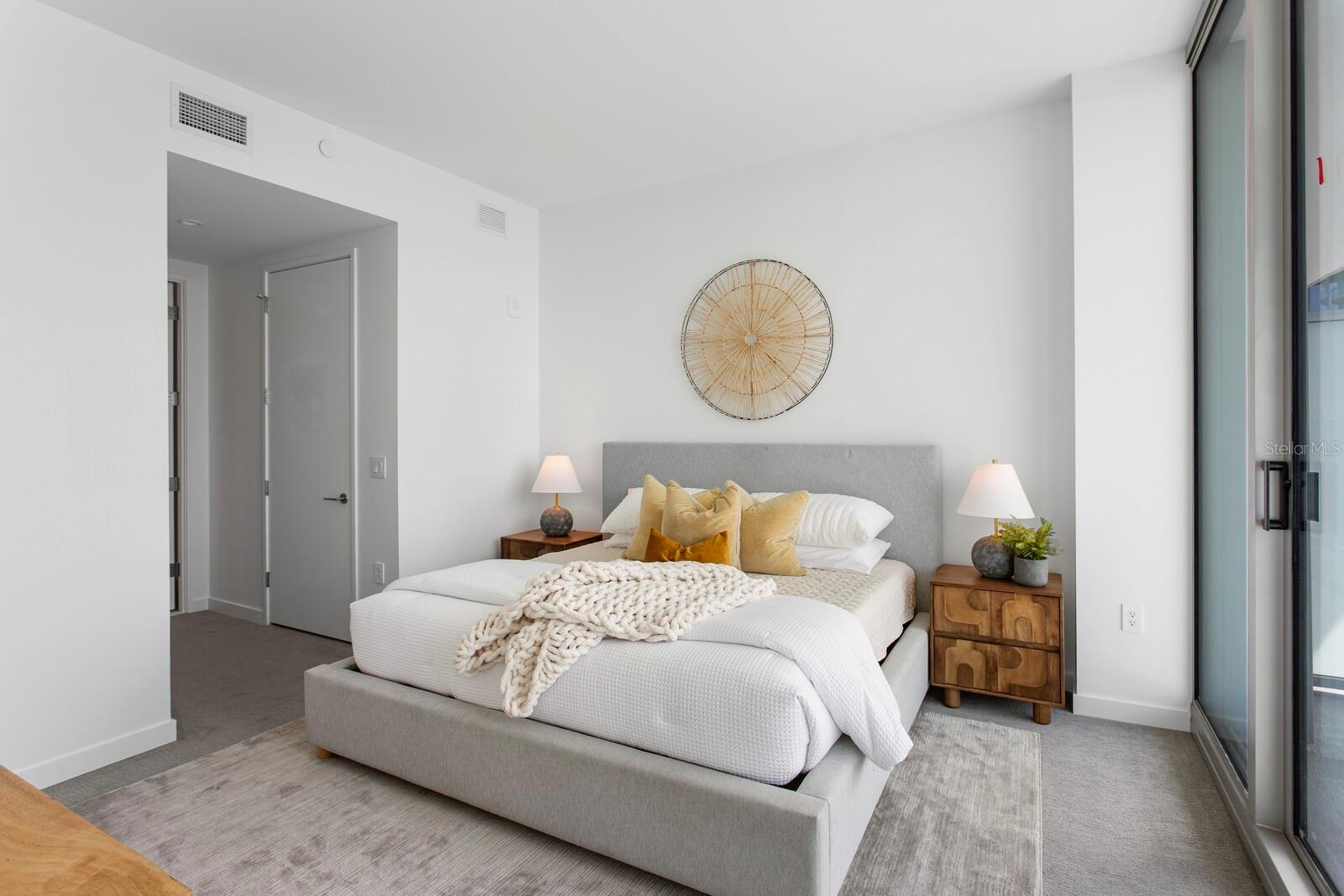 400 CENTRAL AVE #1704