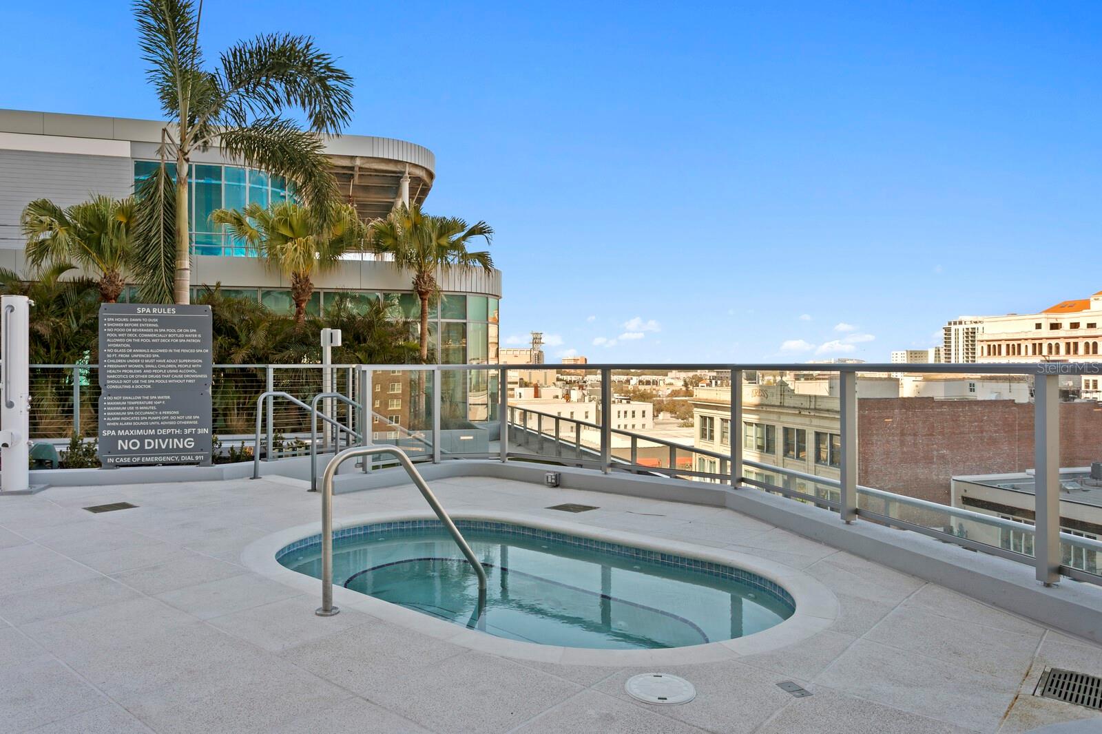 400 CENTRAL AVE #1704