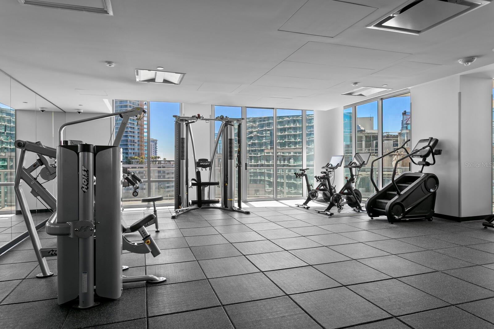 400 CENTRAL AVE #1704