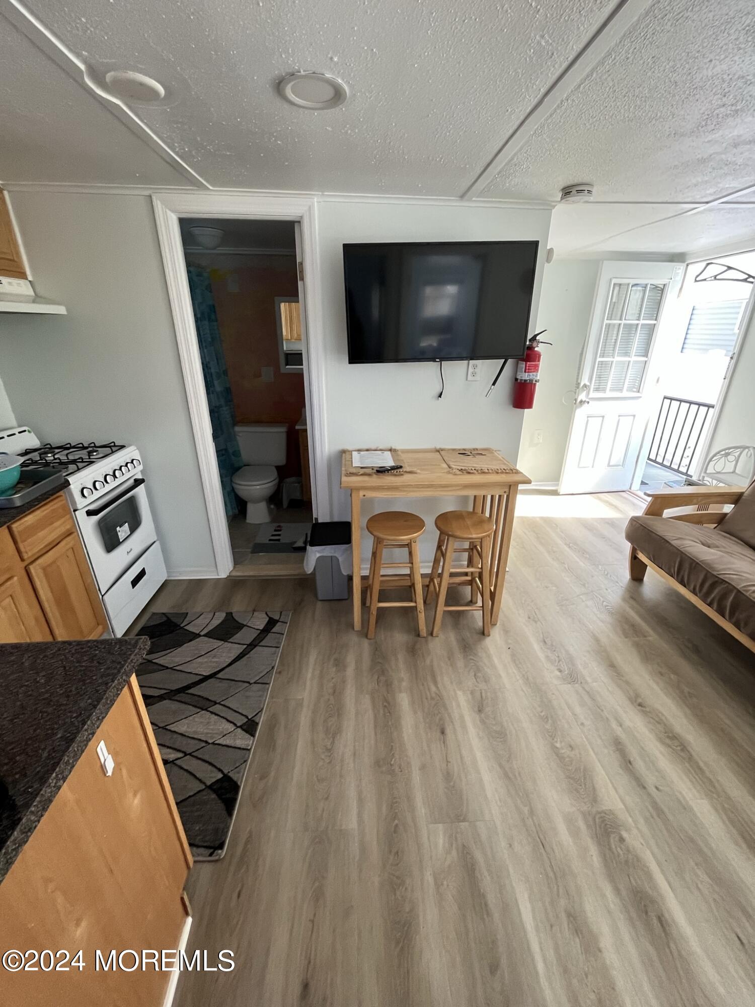 328 Sumner Avenue, 1