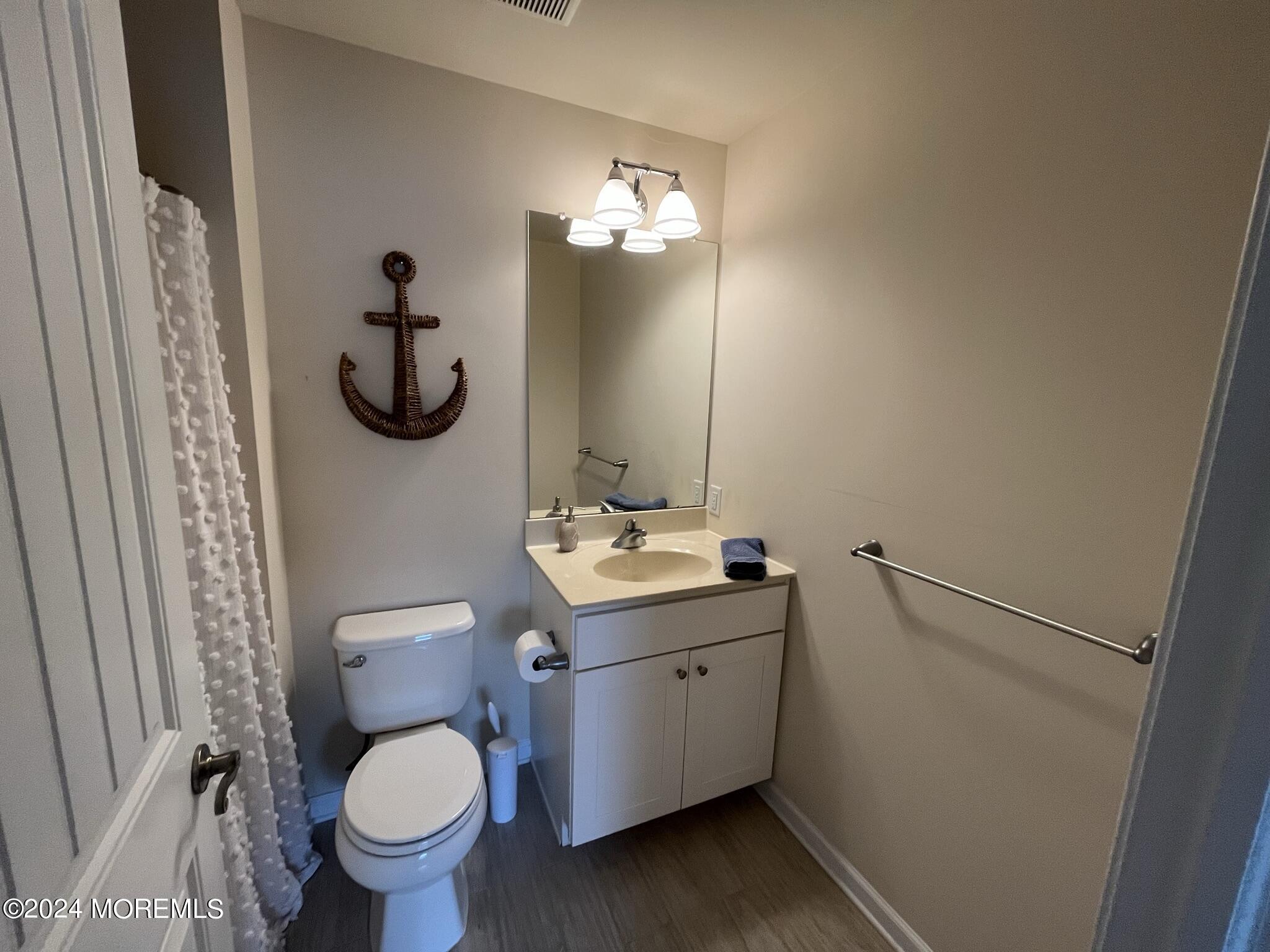 119 Dupont Avenue, A8