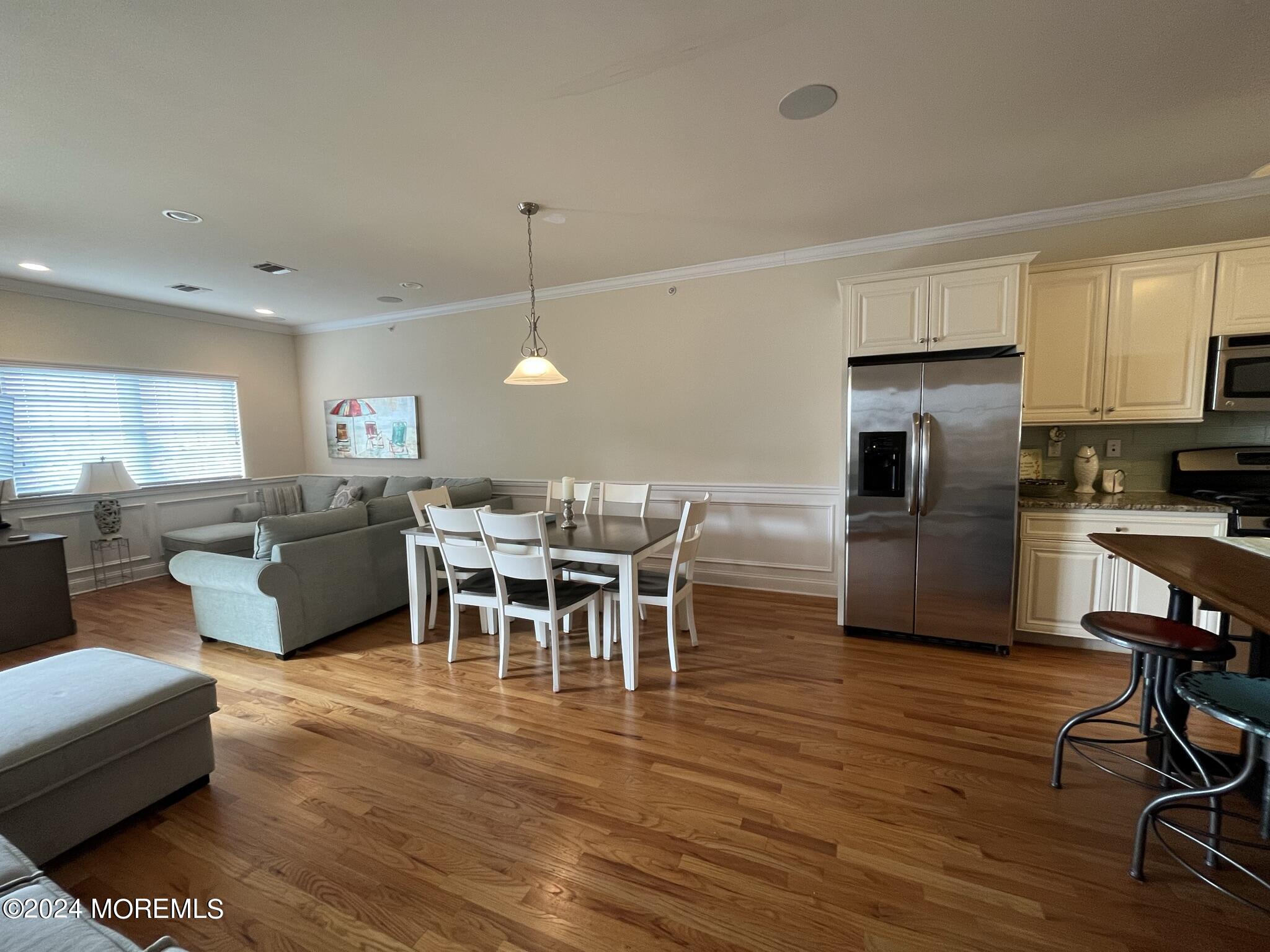119 Dupont Avenue, A8