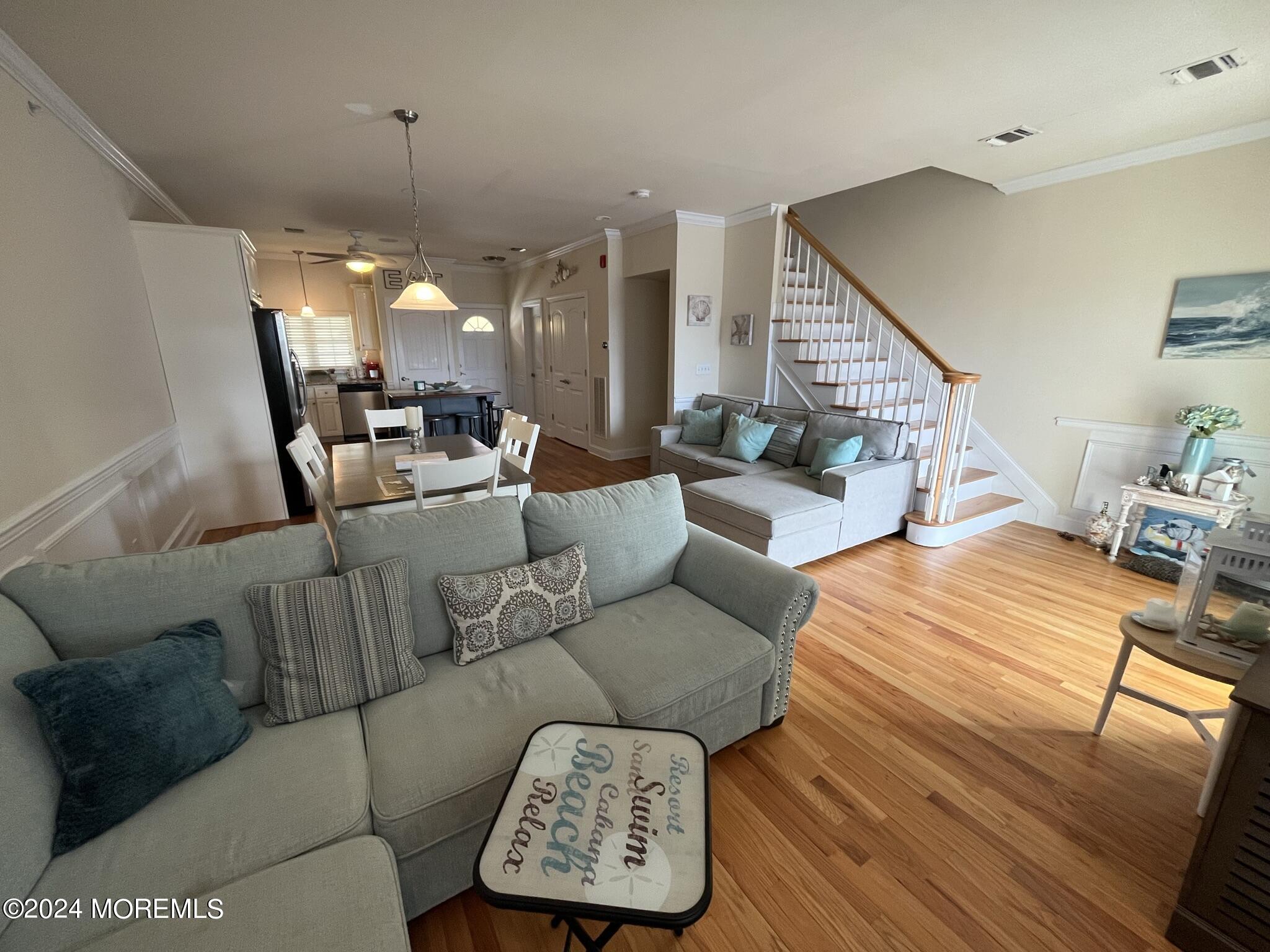 119 Dupont Avenue, A8
