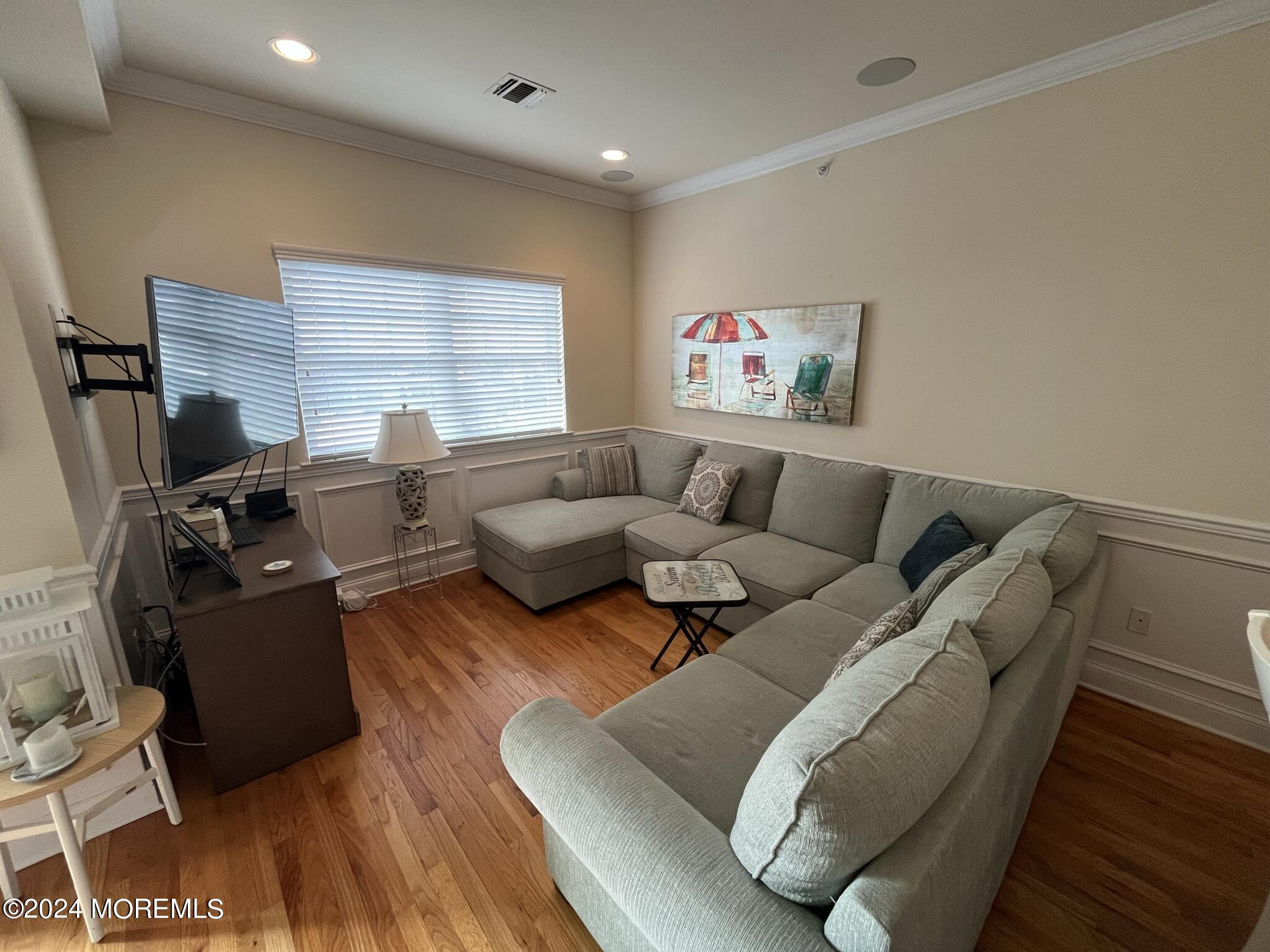119 Dupont Avenue, A8