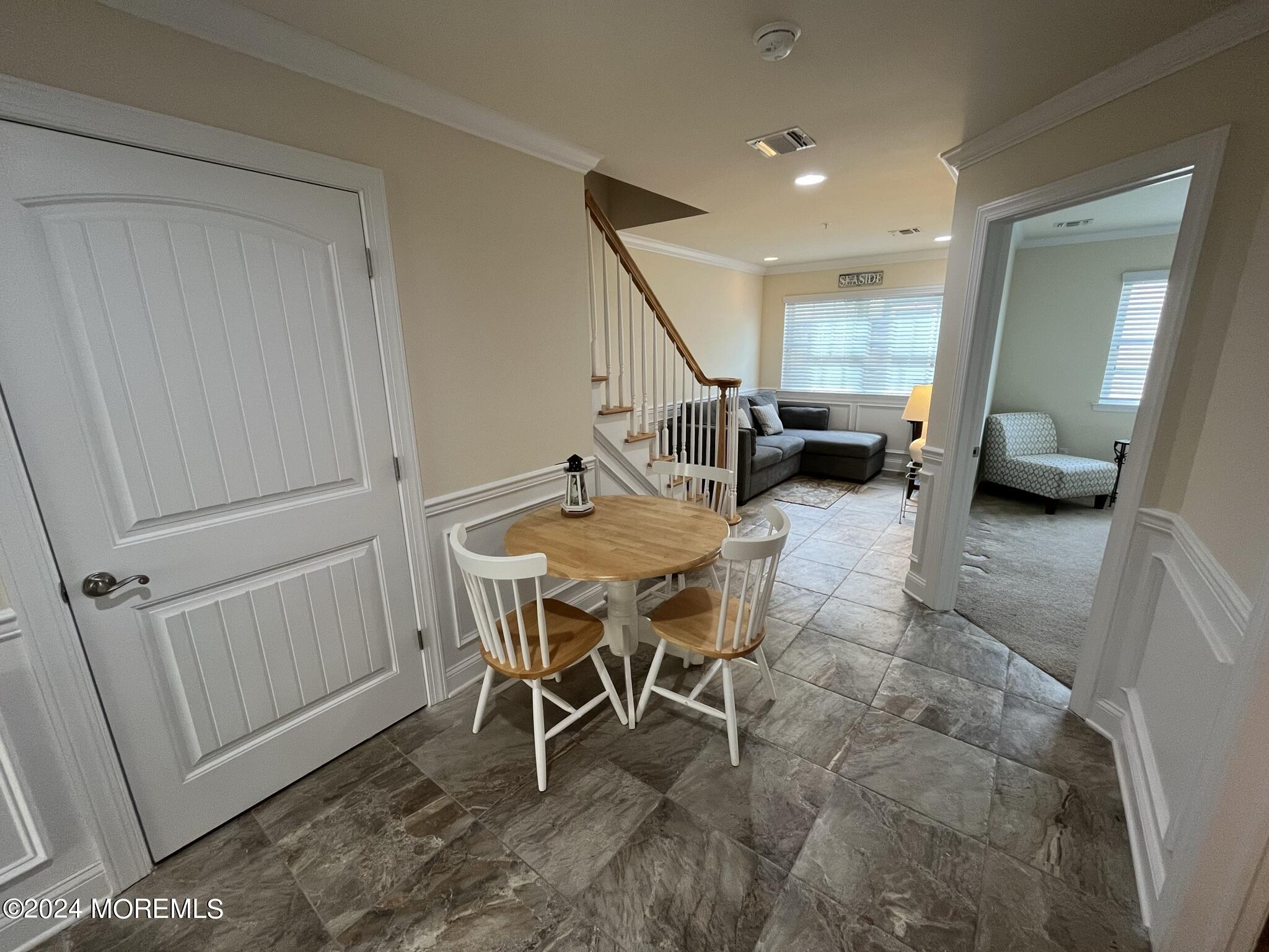 119 Dupont Avenue, A8